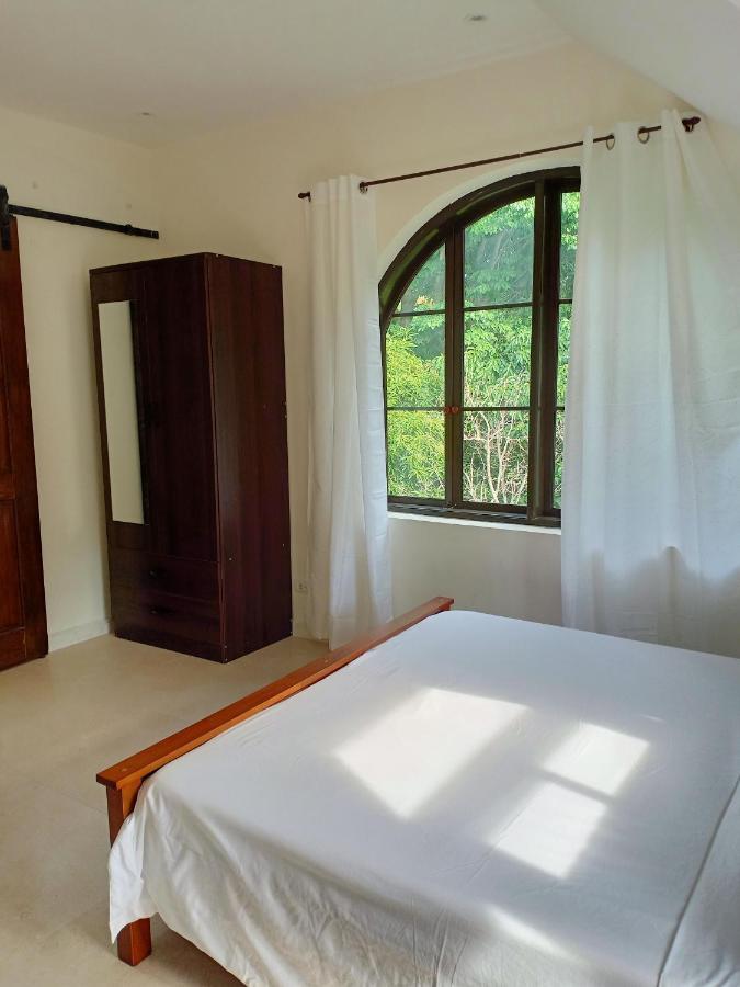 El Castillo Bed&Breakfast Angono Exterior foto