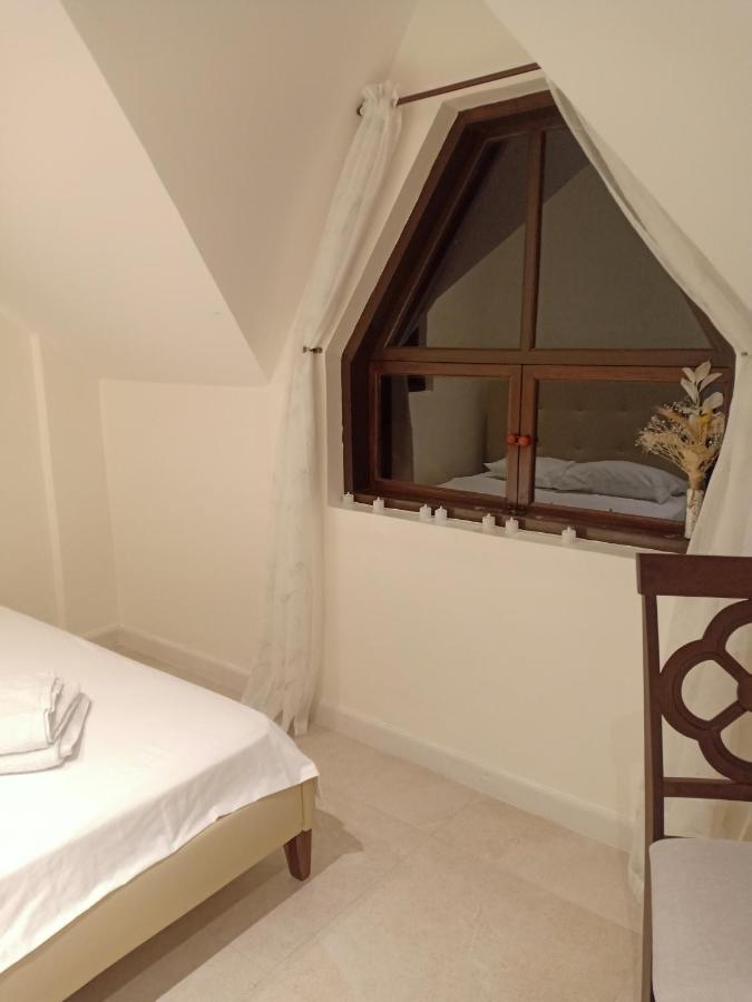 El Castillo Bed&Breakfast Angono Exterior foto