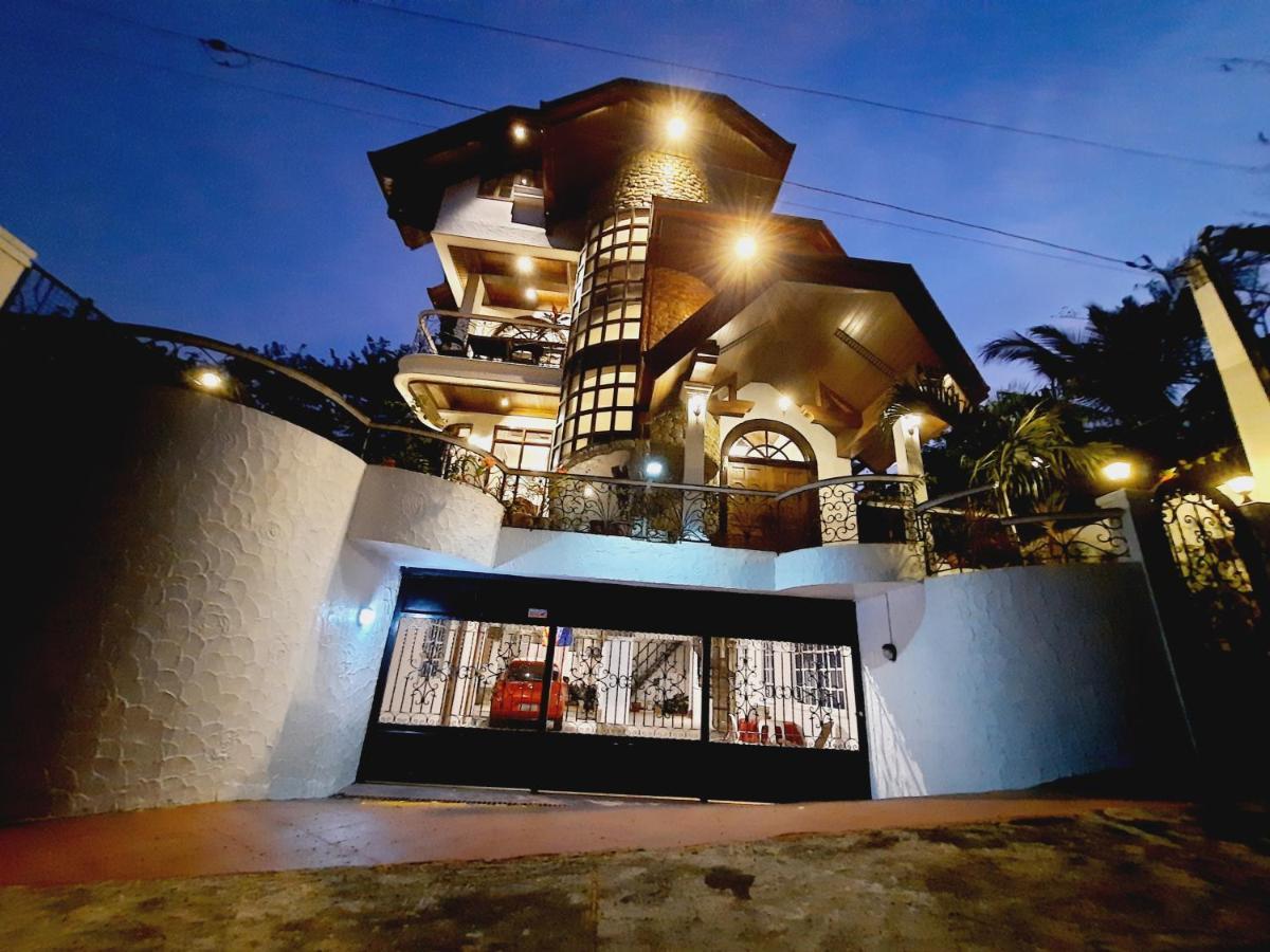 El Castillo Bed&Breakfast Angono Exterior foto